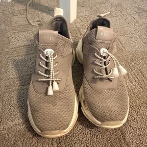 Women’s gray Steve Madden sneakers